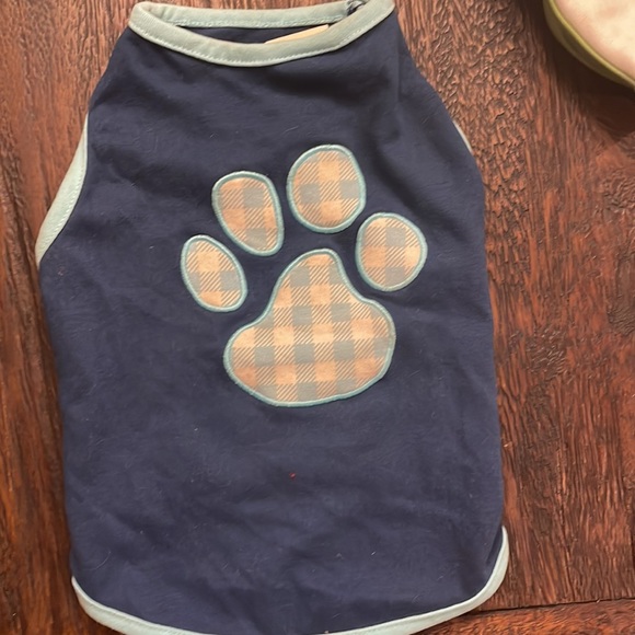 Lot small/med dog clothes gently used - Picture 3 of 11